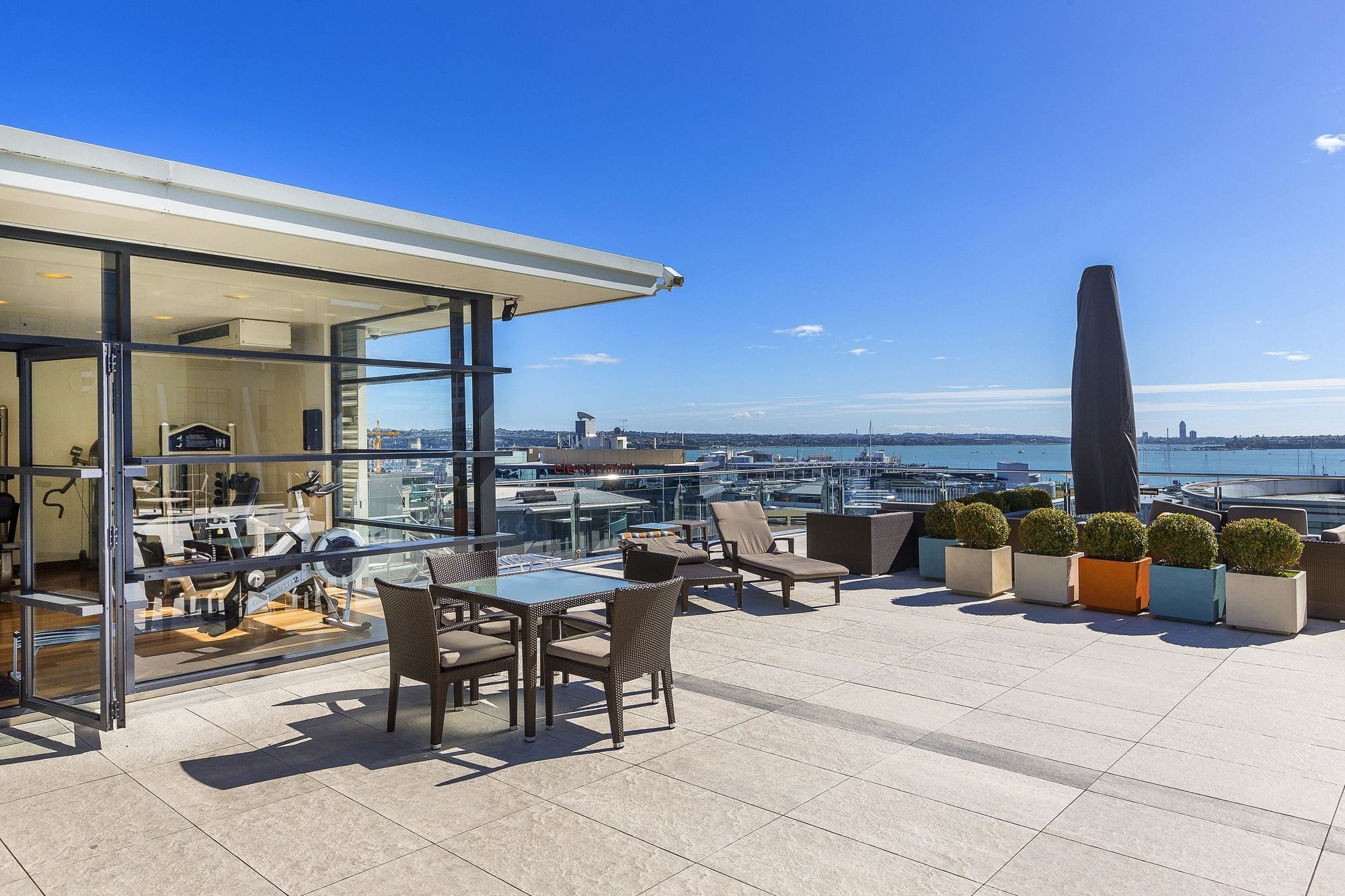 Sea View Apartment *